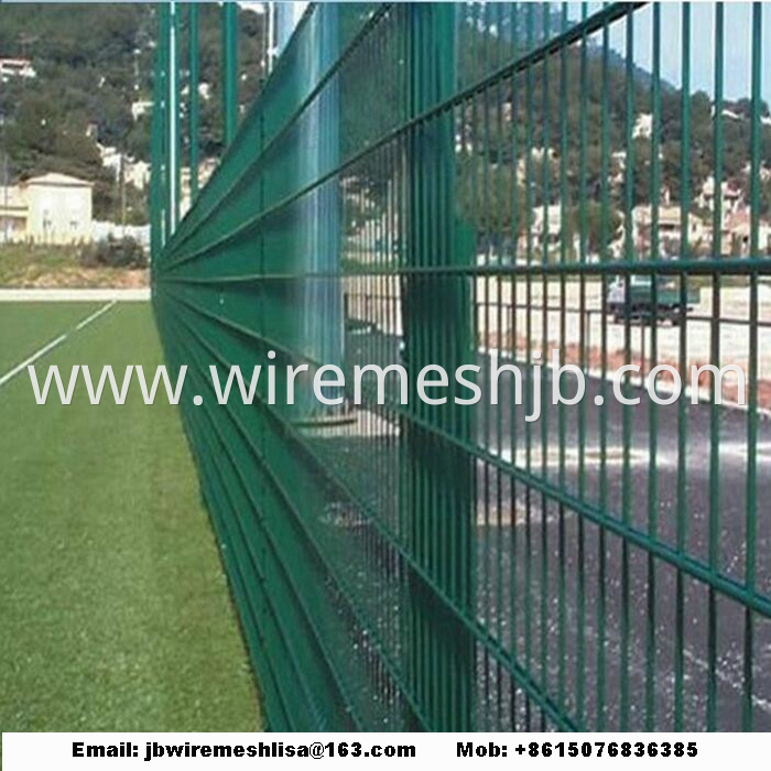 868/656 Powder Coated Double Weft Wire Mesh Fence